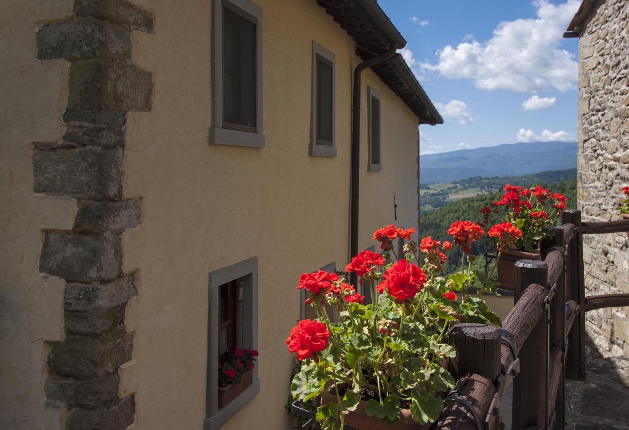 Borgo Tramonte Hotel Pratovecchio Exterior photo